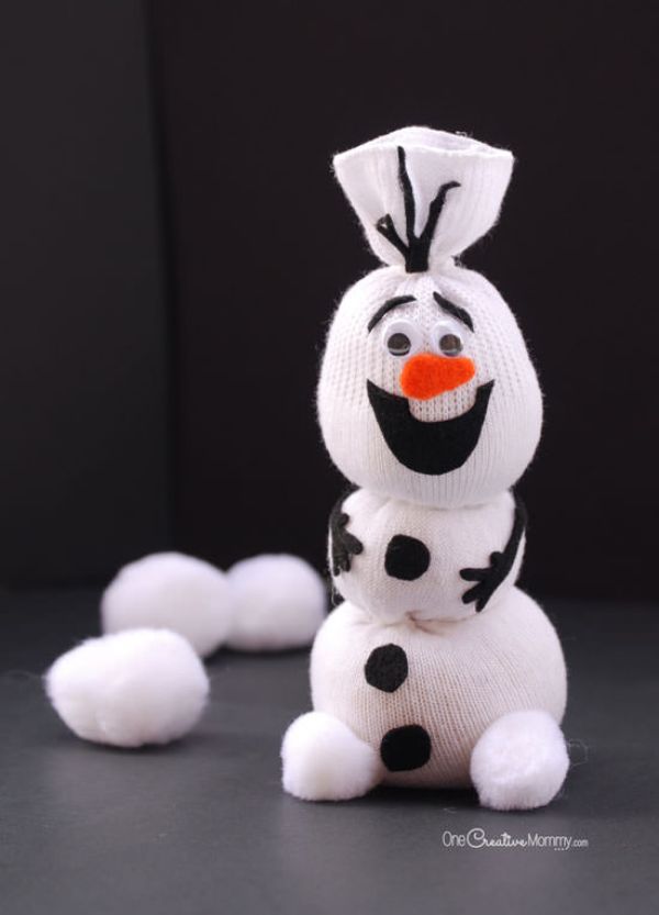 Here comes Olaf from Frozen - Christmas ornament crafts