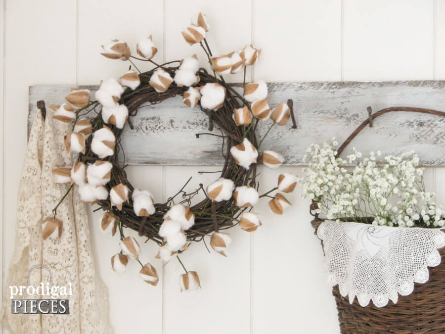 Easy-To-Make Cotton Balls Winter Wreath Craft Idea